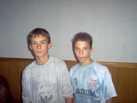 coucou c'est moi et moi copain